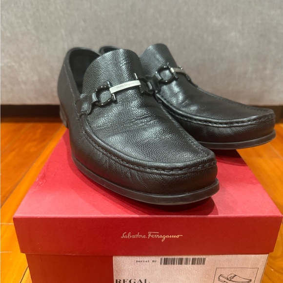 Ferragamo mens regal loafers